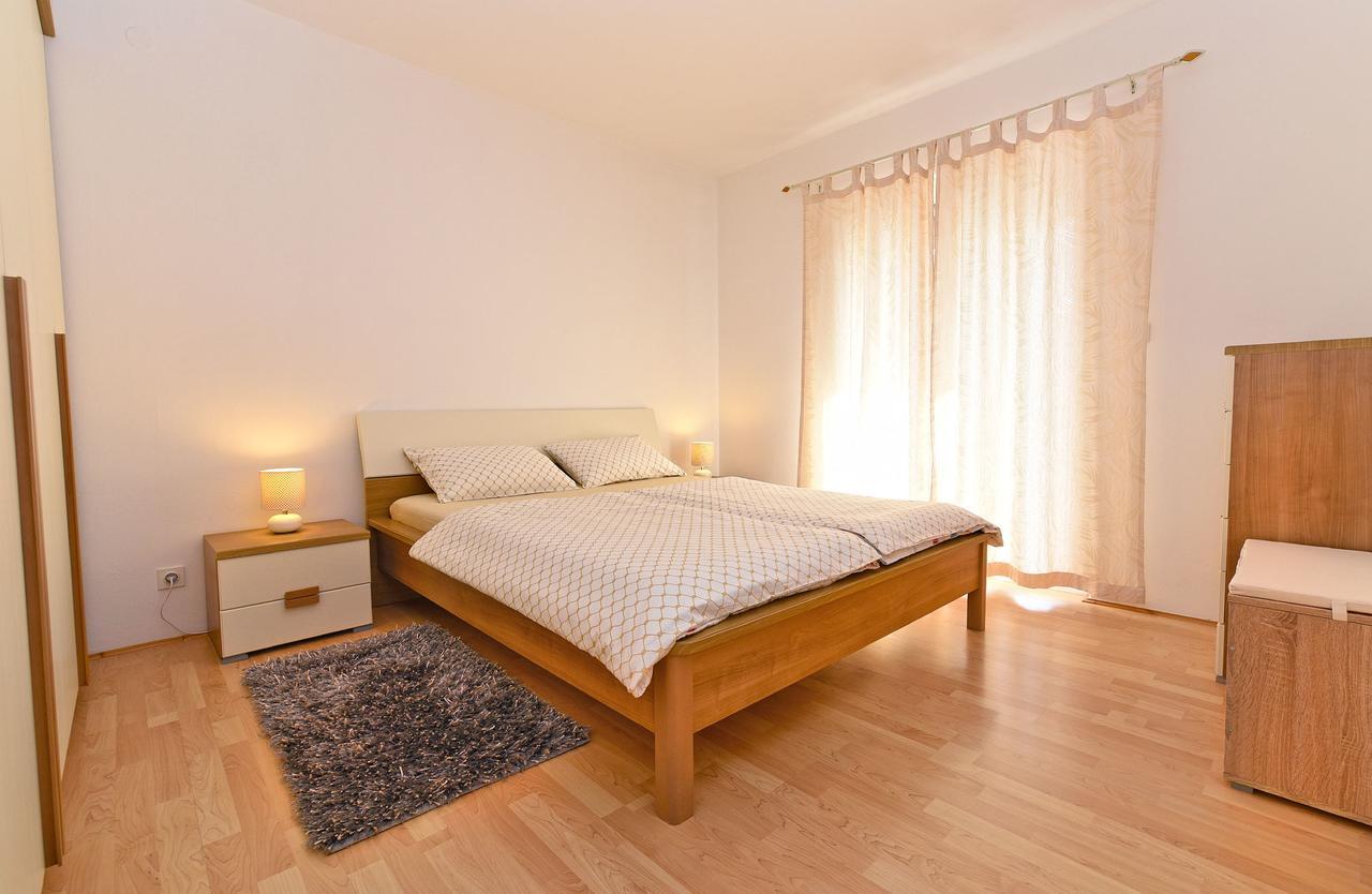 Apartment Monfiorenzo 1551 Ровінь Екстер'єр фото